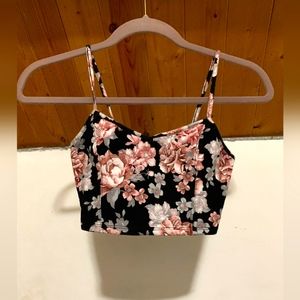 Garage Floral Cropped Tank size S